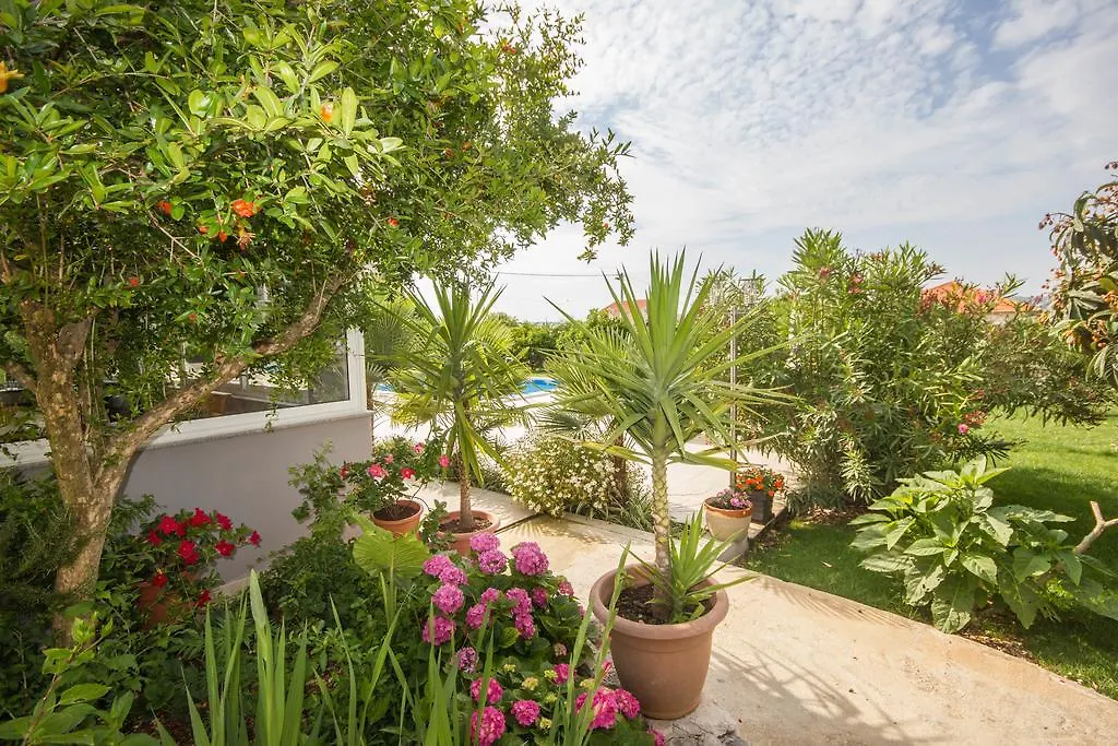 Apartments Soric Trogir 0*,