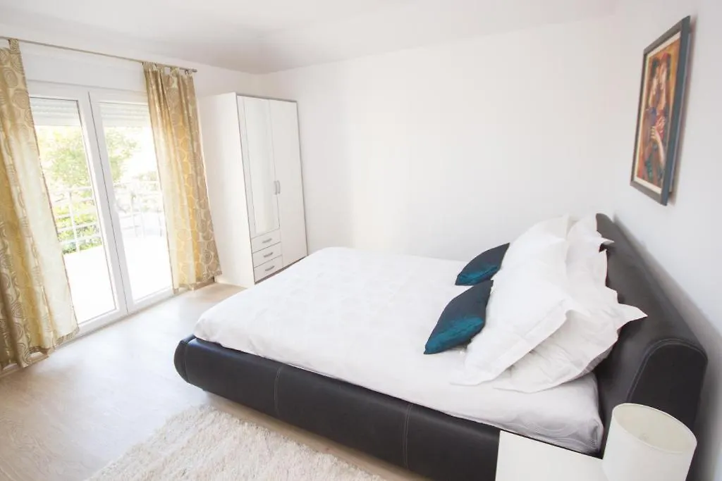 Apartments Soric Trogir 0*,